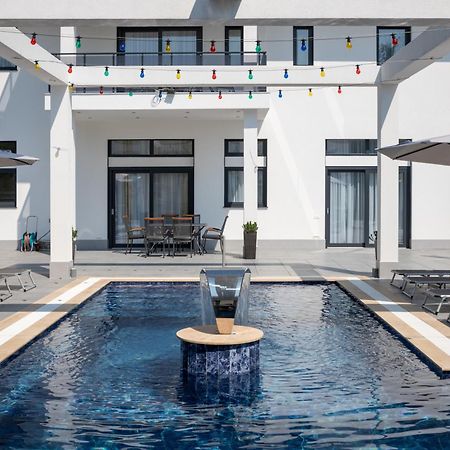 White House Radac Peja Bed and Breakfast Buitenkant foto