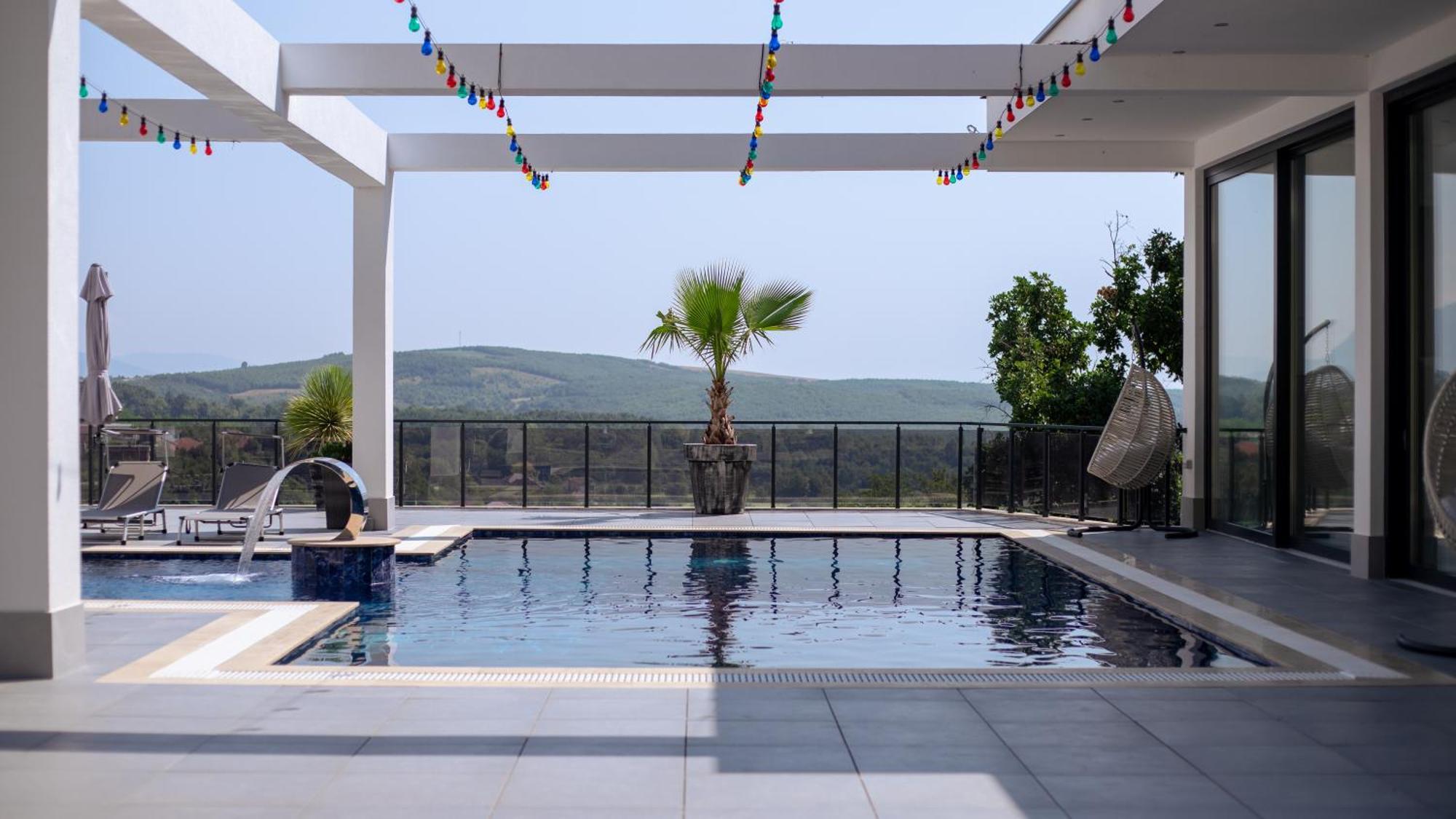 White House Radac Peja Bed and Breakfast Buitenkant foto
